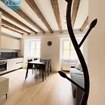 Cavana 10 Tirabora Short Rent, Con Parcheggio Privato