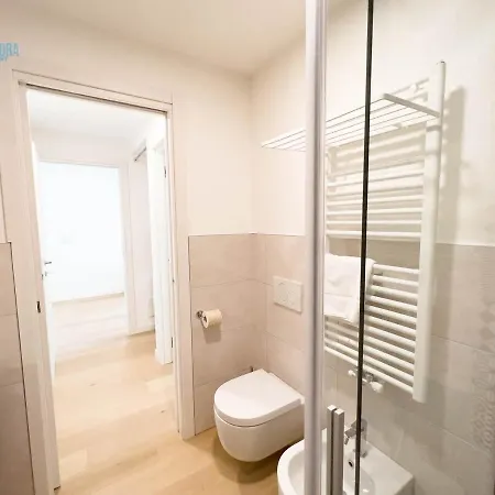 Appartement Cavana 10 Tirabora Short Rent, Con Parcheggio Privato Trieste