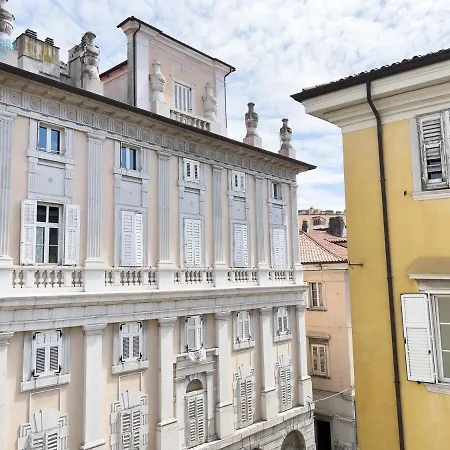 Cavana 10 Tirabora Short Rent Apartment