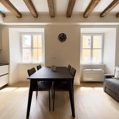 Lägenhet Cavana 10 Tirabora Short Rent, Con Parcheggio Privato Trieste